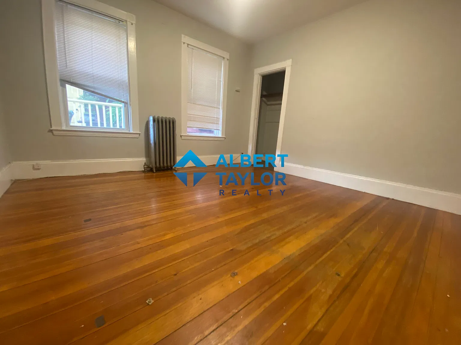 4 bed, 9999 sqft, $6,600 — Photo 1