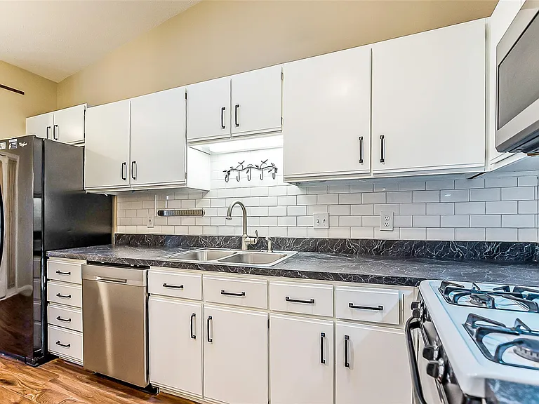 61960 Arlington Cir #3 — Photo 10