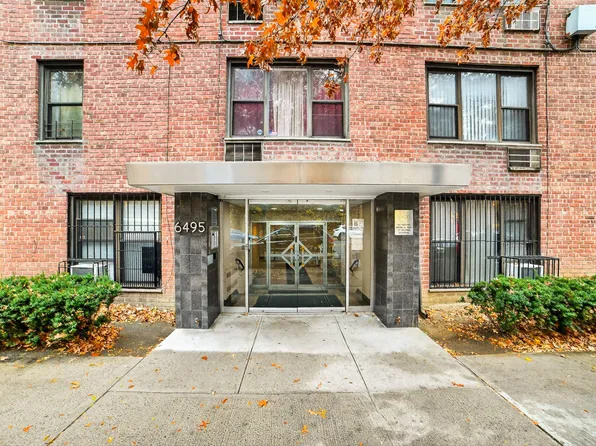 6495 Broadway image 6 of 32