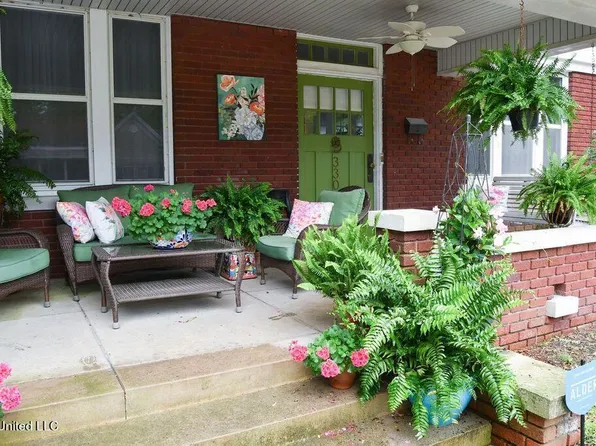 330 Maple St, Marks, MS 38646