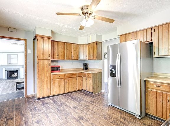 4th image of 423 Priscilla Ln