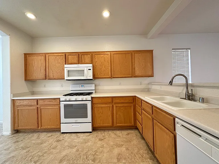 10440 Anacostia St — Photo 10