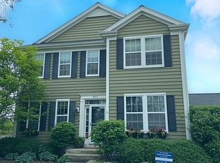 343 Huron St, Vernon Hills, IL 60061