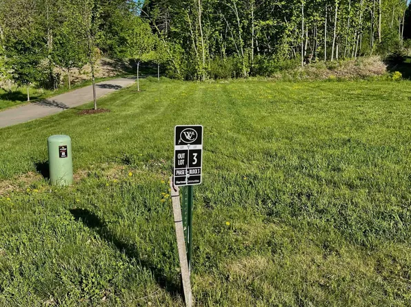 1887 Campfire Dr W, Waconia, MN 55387