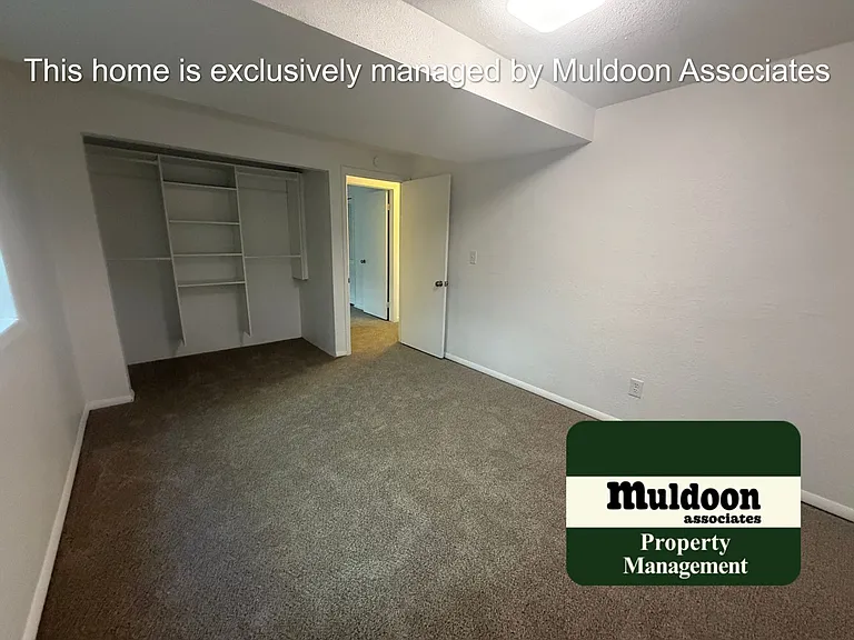 2958 Roche Dr N — Photo 27