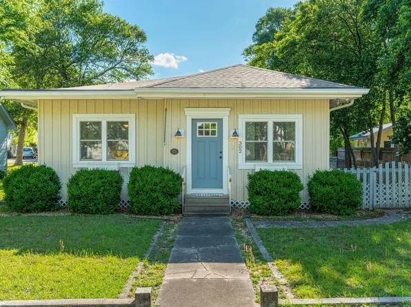 302 Crescent Dr, Defuniak Springs, FL 32435