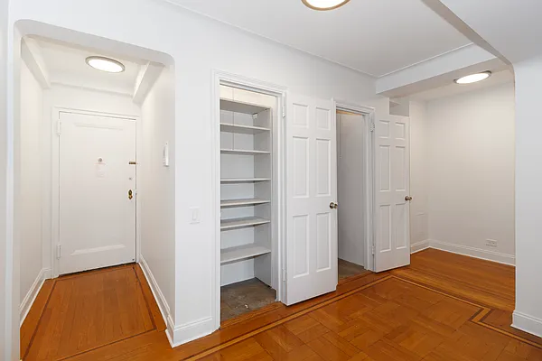 Rented by Oxford Property Group | media 13