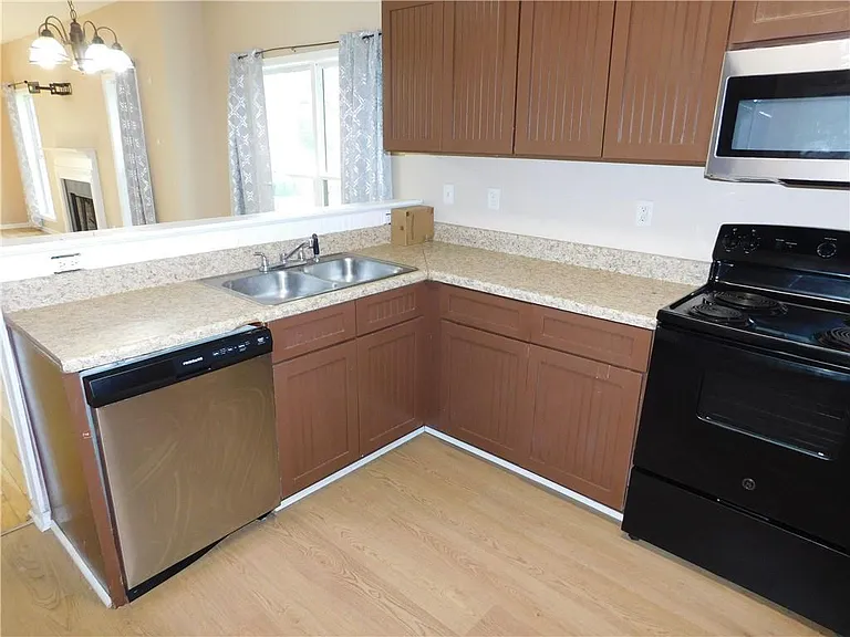 1005 Linam St SE — Photo 13