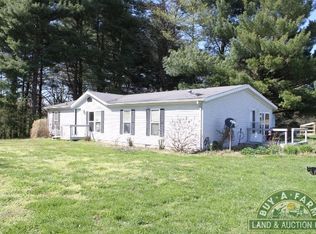 900 County Road 1950 E, Fairfield, IL 62837