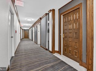 1300 Crystal Dr APT 1001S, Arlington, VA