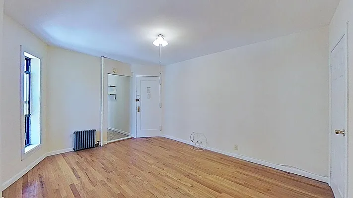 Rented by Bond New York | media 5