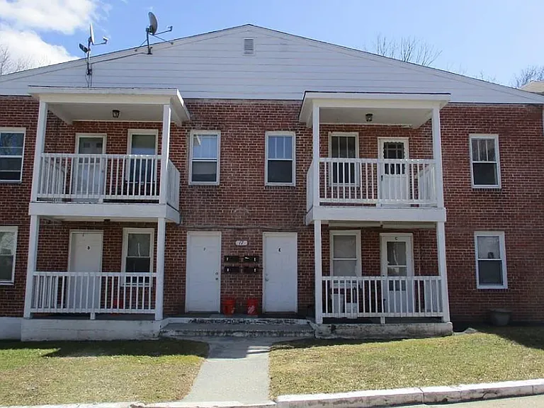 17 Buck St — Photo 6
