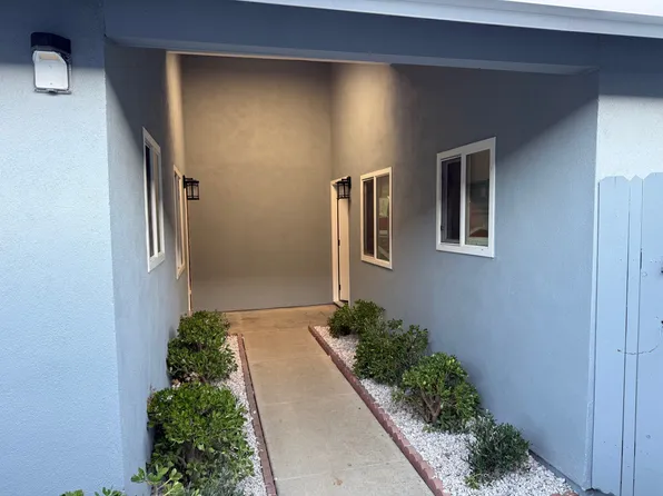 720 Owen Dr, Huntington Beach, CA