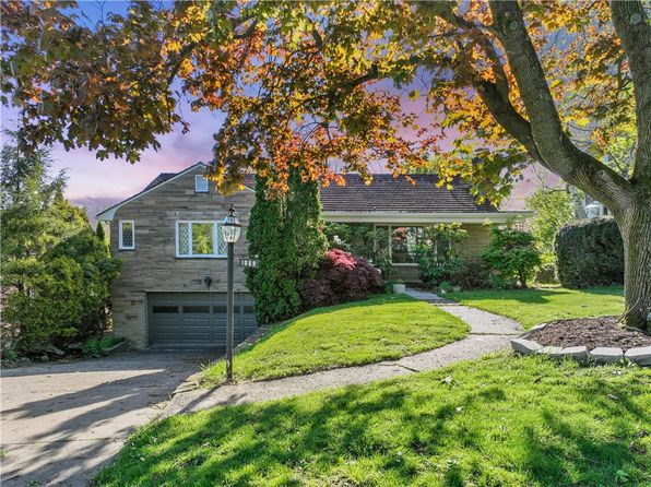 1089 Firwood Dr, Pittsburgh, PA 15243