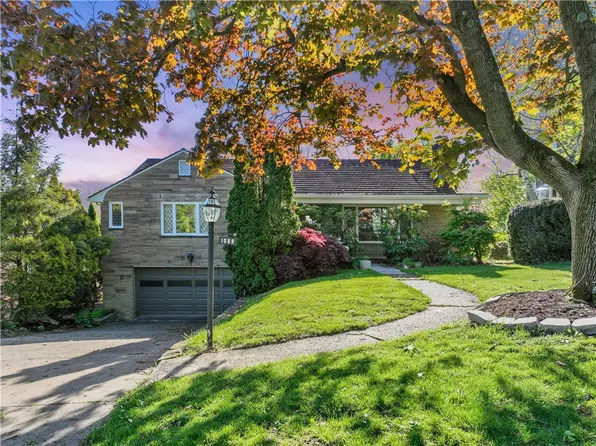 1089 Firwood Dr, Pittsburgh, PA 15243