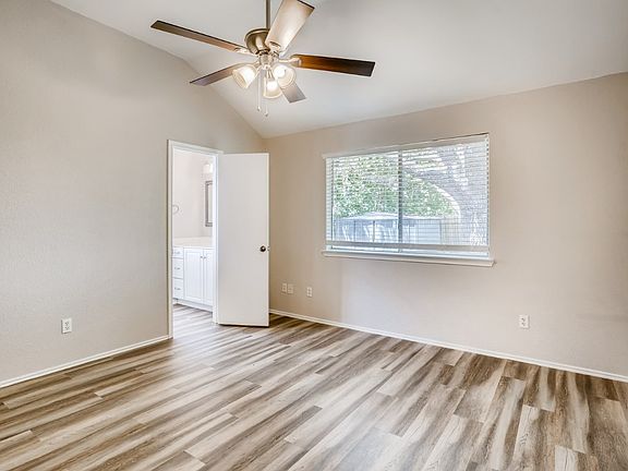 4th image of 607 Battlecreek Ln #607