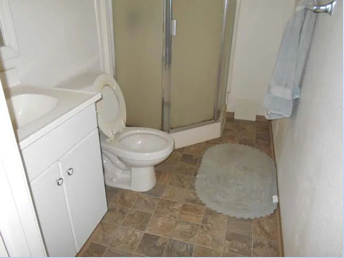 5211 11th Ave NE #102 — Photo 7
