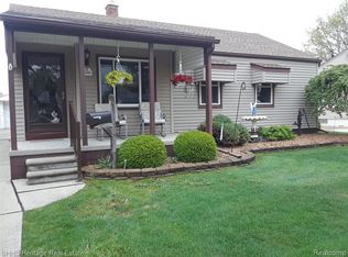 1688 Brest Ave, Lincoln Park, MI