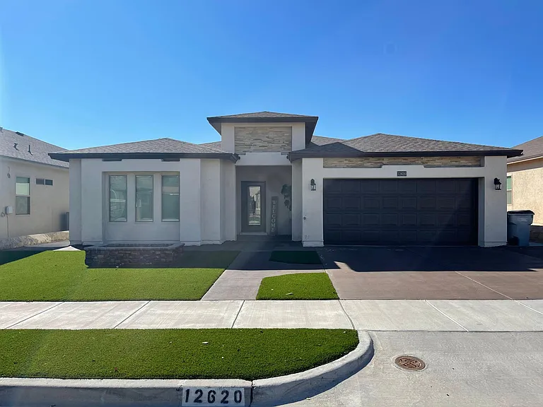 12620 Blue Heron Dr — Photo 1