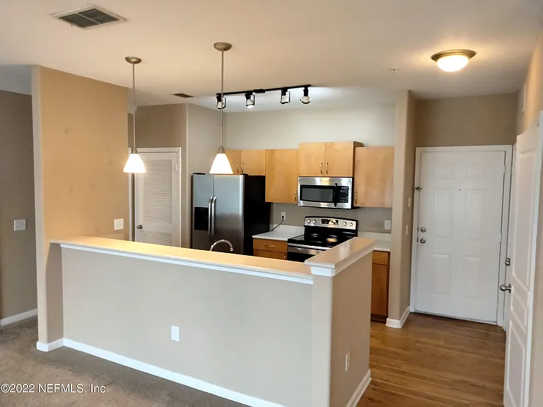 8290 Gate Pkwy W #1017 — Photo 27