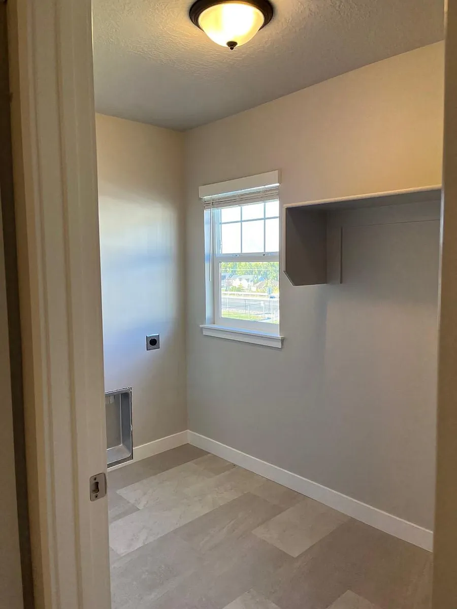 Building Photo - 786 W 1120 S #786