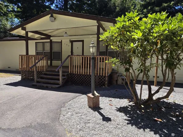 195 Tanbark Ln, Crescent City, CA 95531