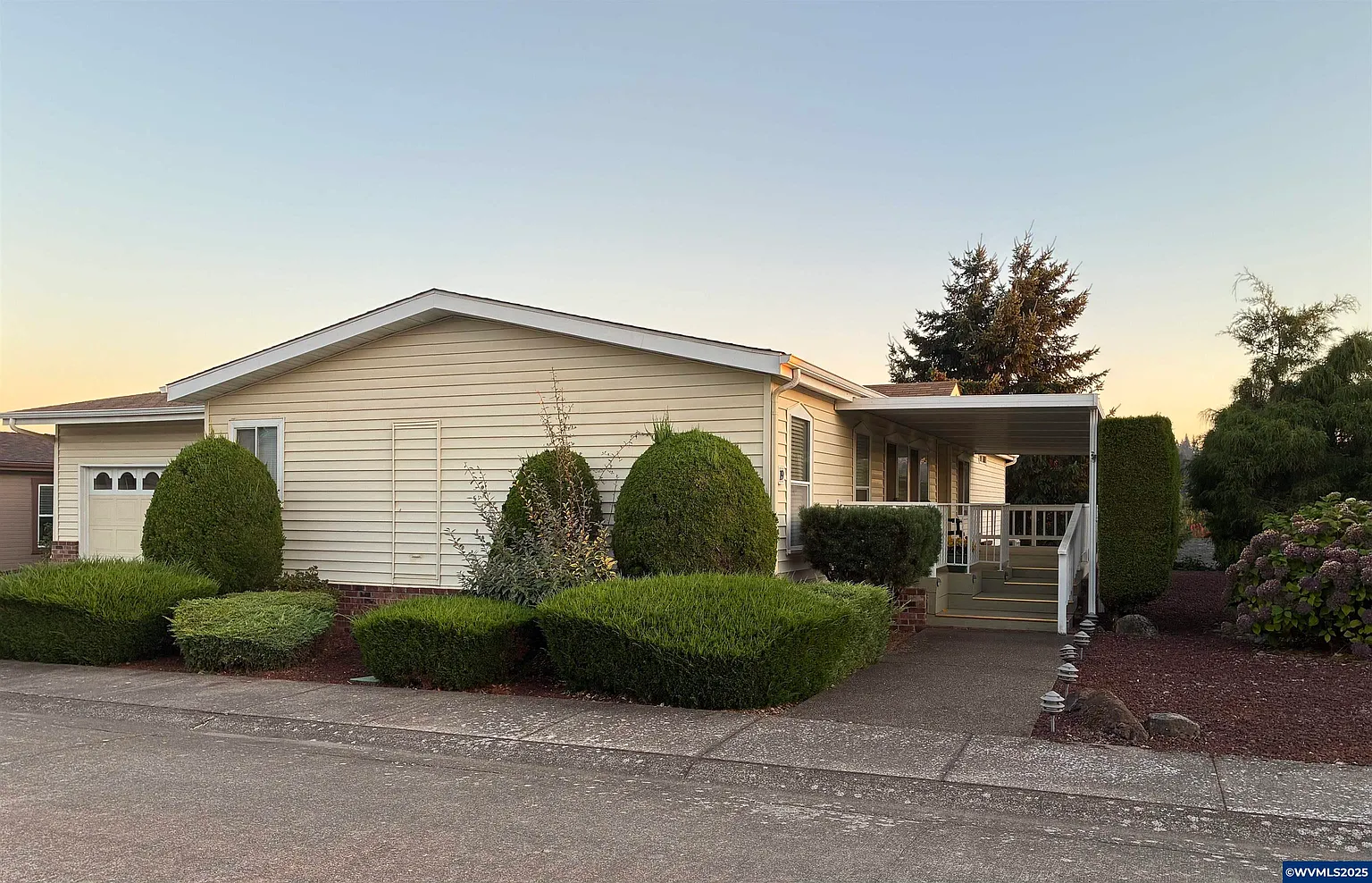 2120 Robins Ln SE Unit 19 photo 1