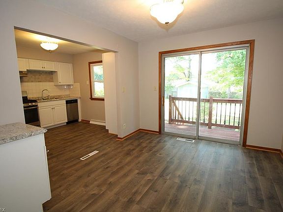5th image of 170 Northpark Dr