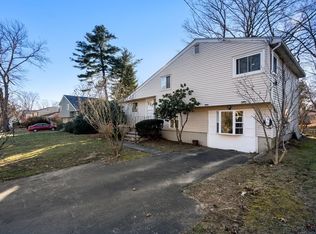 14 Woodward Rd, Framingham, MA 01701