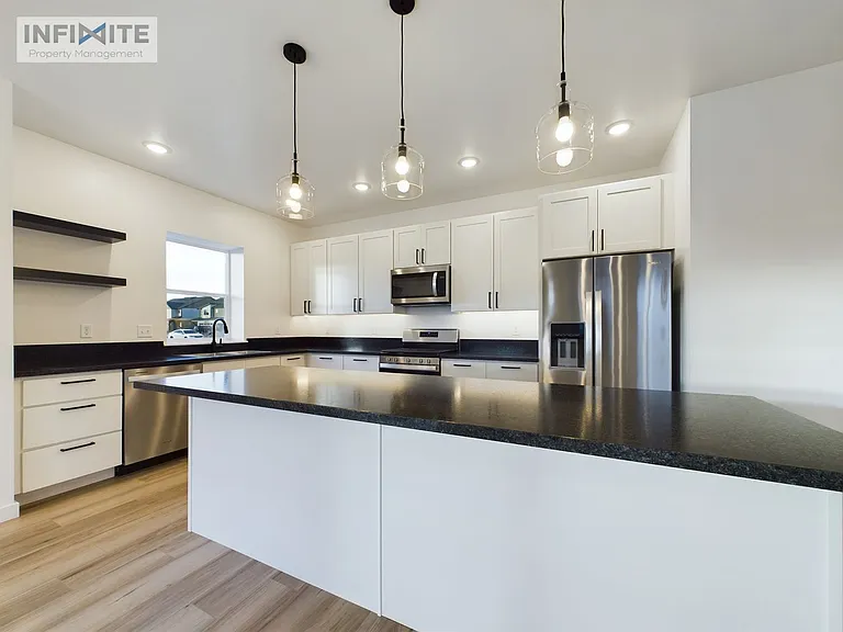 602 Relentless Dr #C — Photo 6