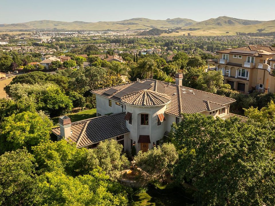 1st image of 5318 Laurel Ridge Court