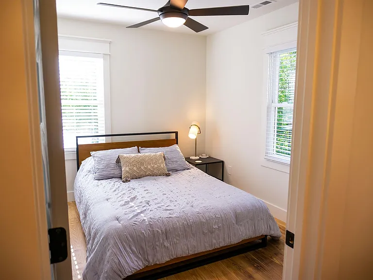 4806 Maple Ave — Photo 11