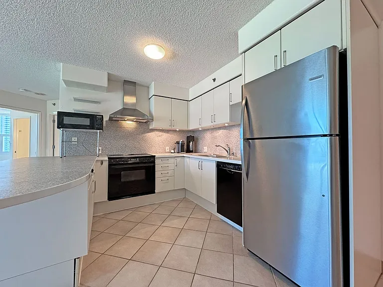 801 King St #1704 — Photo 4