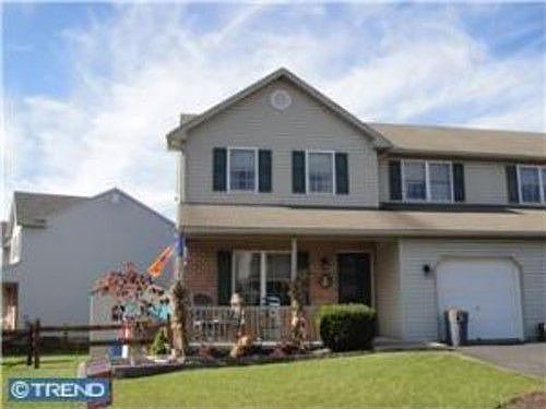 2nd image of 247 Hickory Dr