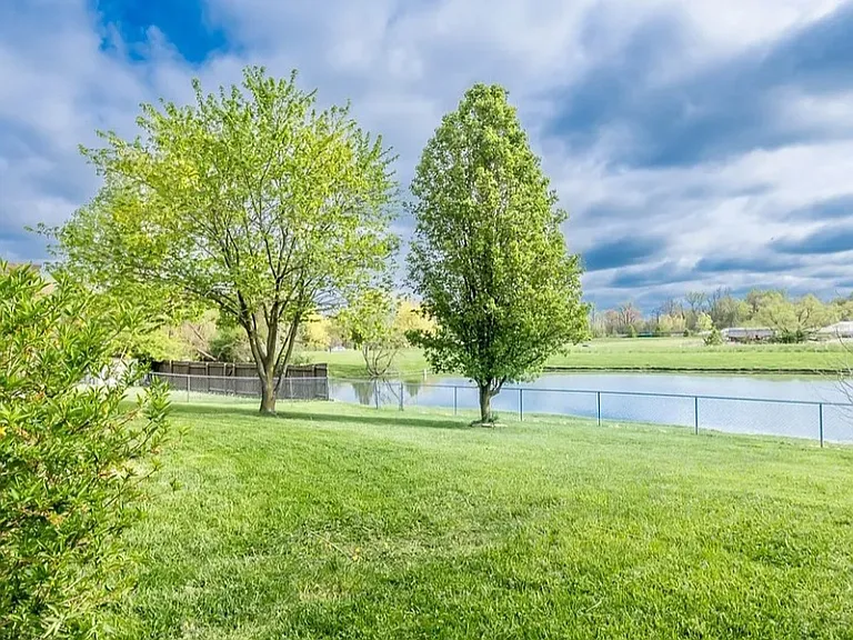 4105 Lakeside Dr — Photo 20
