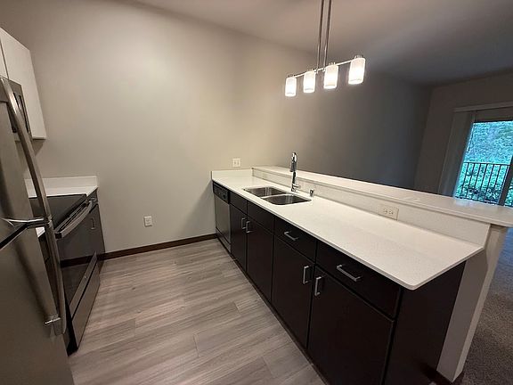 3rd image of 5414 Mineral Point Rd #112