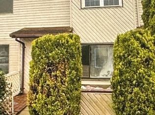 70 Selvin Loop #A, Staten Island, NY 10303