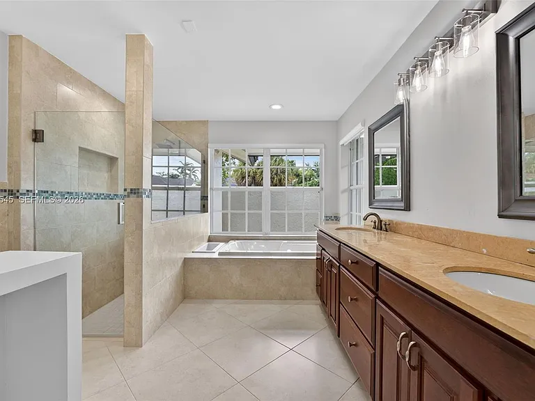 8224 SW 178th Ter — Photo 27
