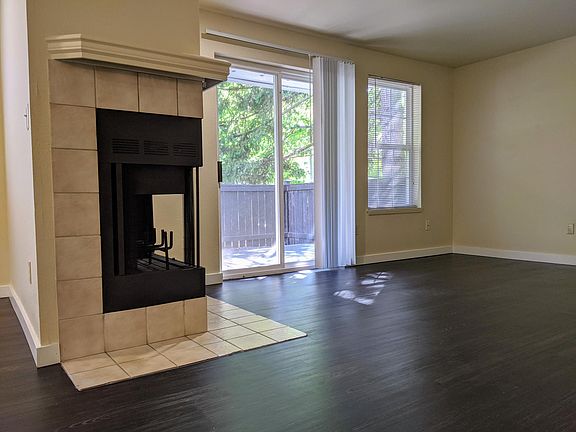 4th image of 12209 NE 130th Way #M104