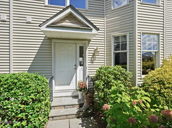 52 Almira Dr APT D, Greenwich, CT 06831