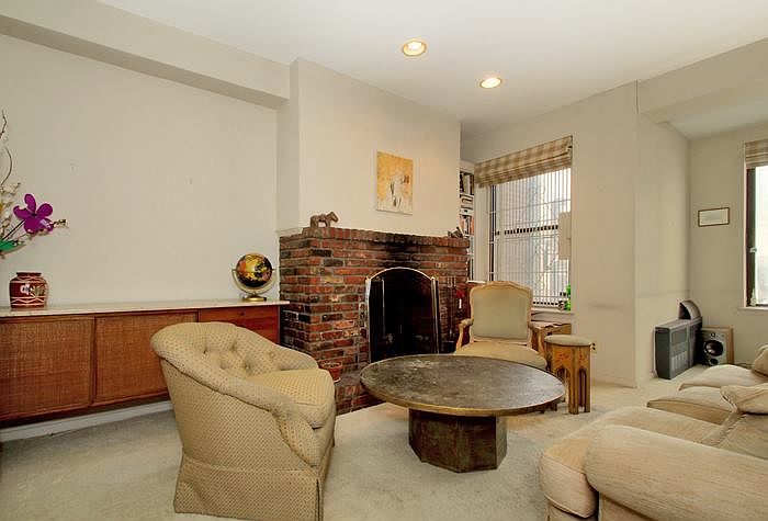 1st image of 335 East 90th Street #4R