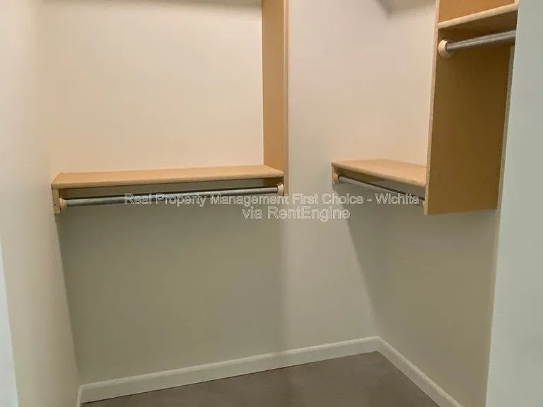1514 N Madison Ave — Photo 5