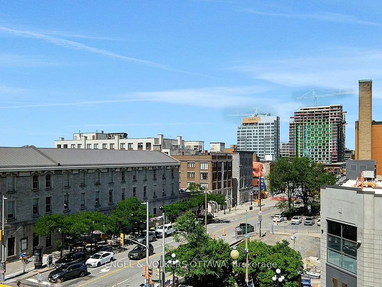 700 Sussex Dr N #403 — Photo 37
