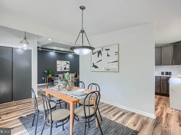 6821 Barnett Rd, Baltimore, MD 21239