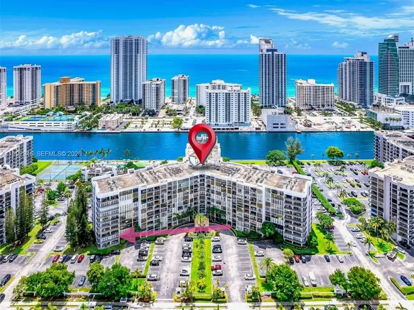 800 Parkview Dr, Hallandale Beach, FL