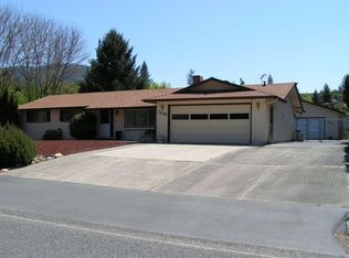 1285 Monroe Way, Grants Pass, OR 97527