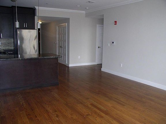 5th image of 126 Polk St #1F