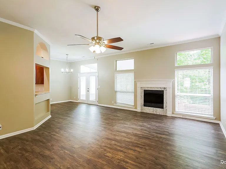118 Northlake Dr — Photo 5