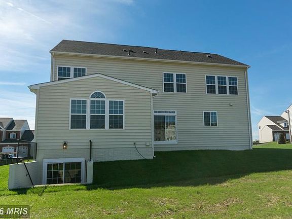 4th image of 16614 Heartwood Dr