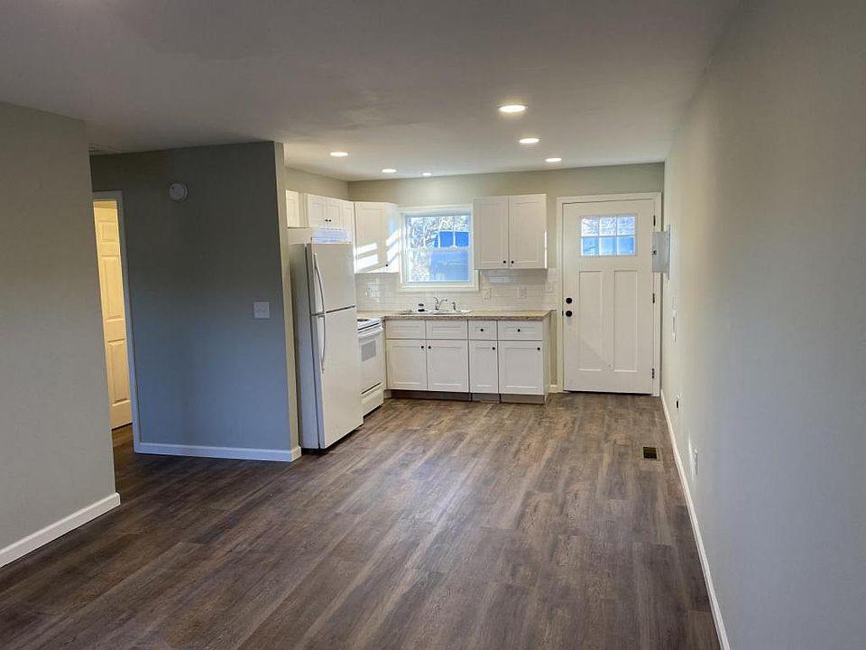 1st image of 115 Dogwood Ln